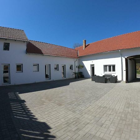 Moravske Toskansko Stavesice Экстерьер фото